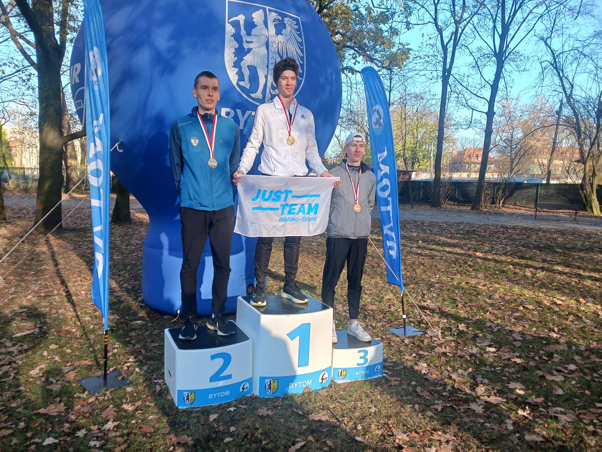 michal-piatek-na-2-miejscu-podium