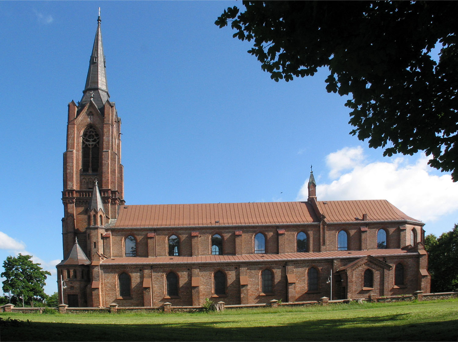 konopiska-kosciol-walentego-01
