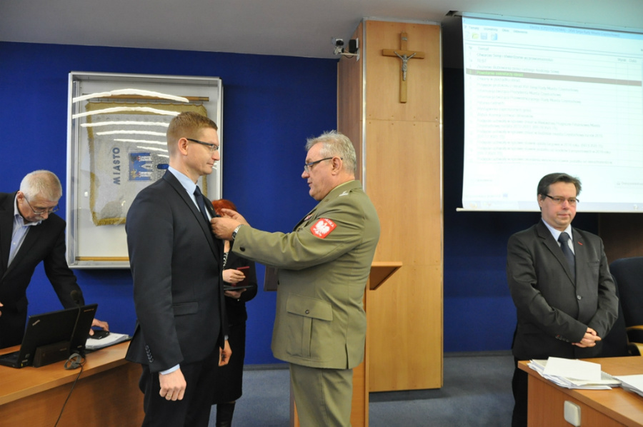 medal-za-zaslugi-dla-obronnosci-kraju