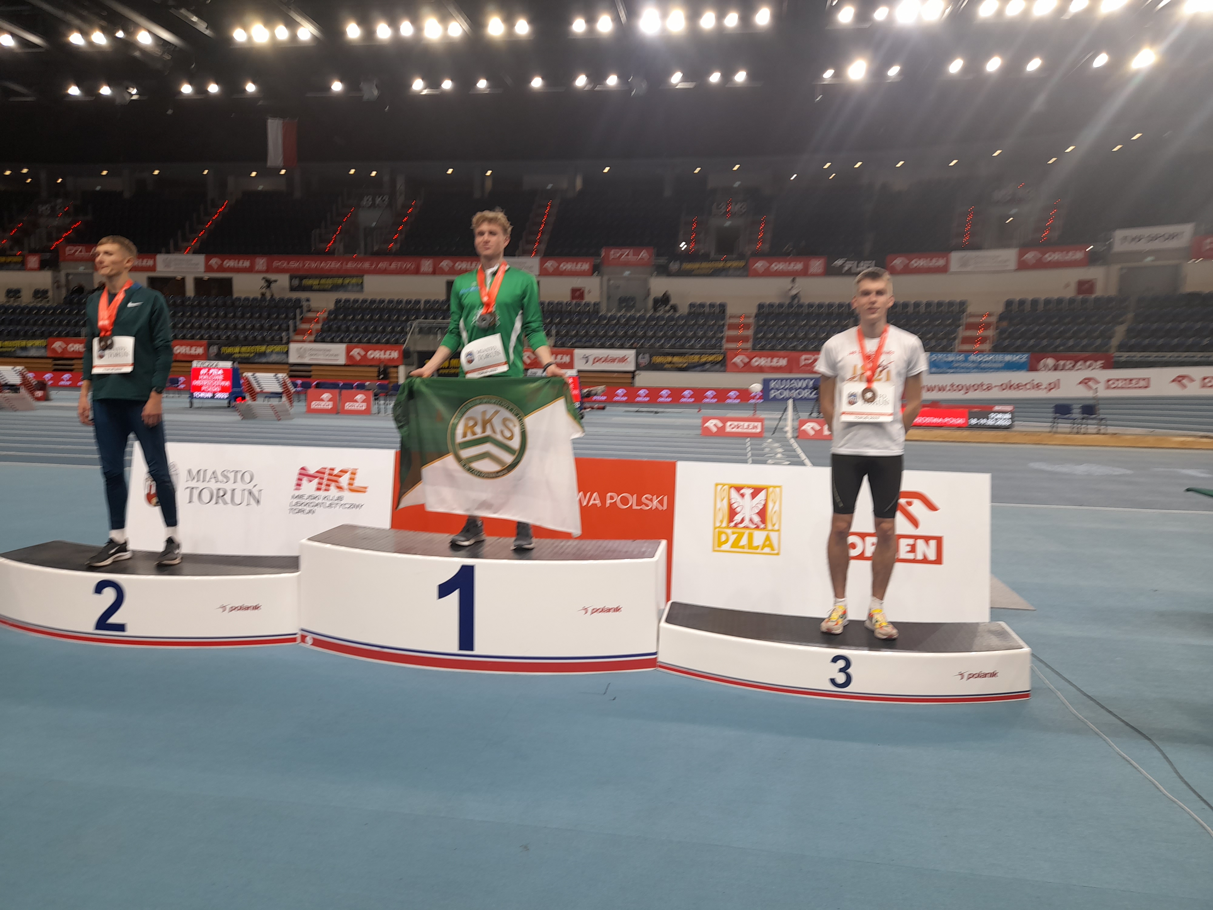 michal-piatek-na-iii-stopniu-podium