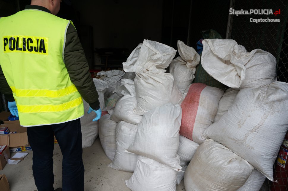 nielegalny-tyton-worki