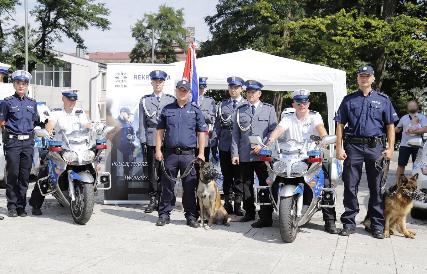 policja-na-placu-bieganskiego