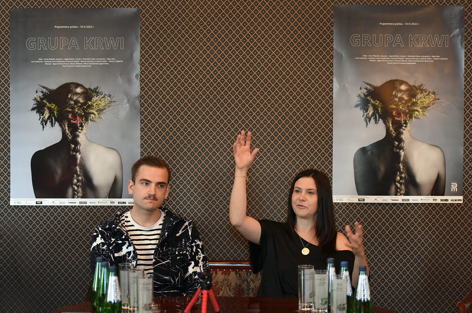 teatr-premiera-grupa-krwi-1